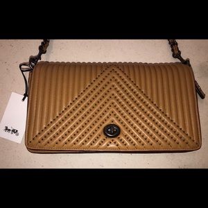 Crossbody Dinky with Quilting and Rivets (tan)